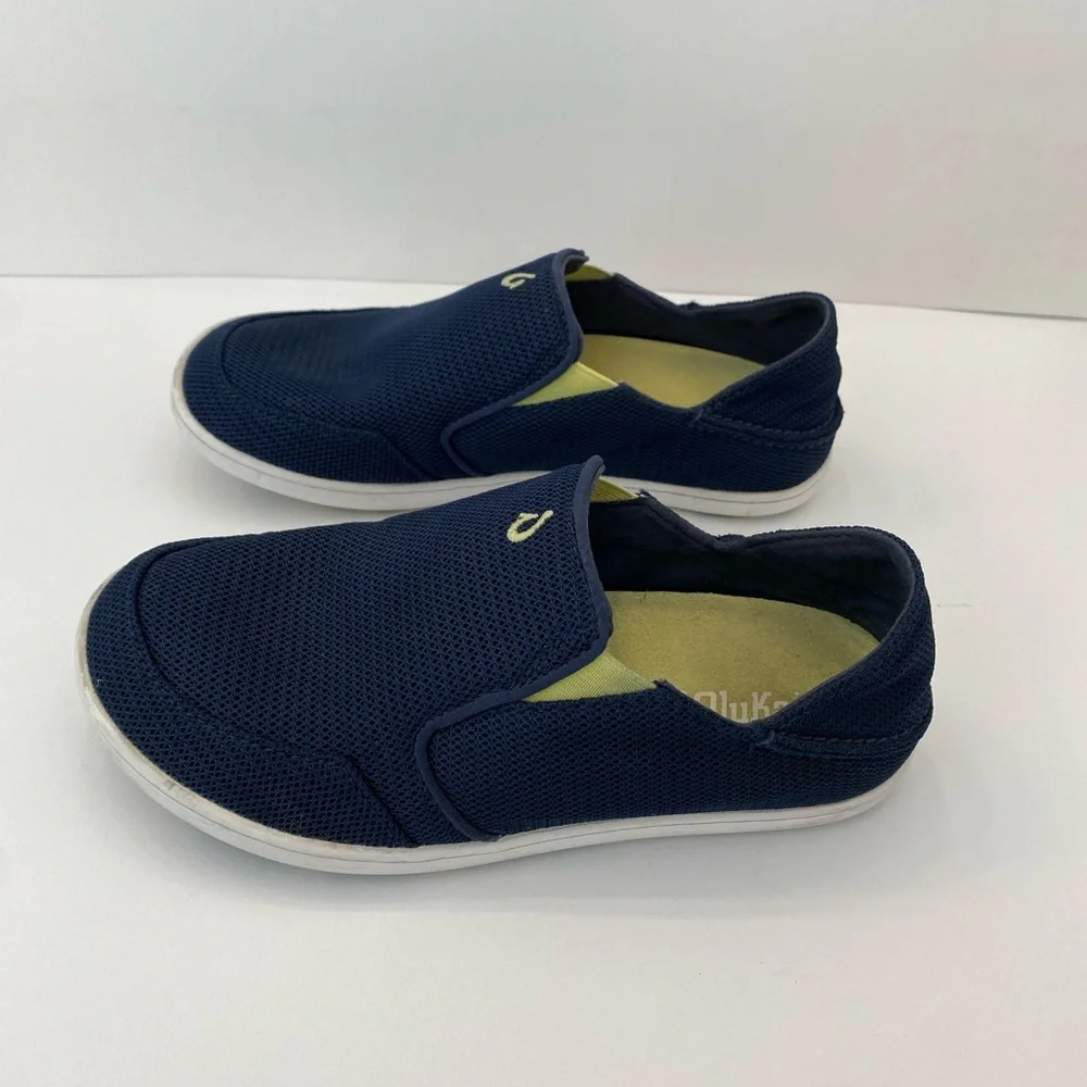 Boys Navy Blue OluKai Nohea mesh Blue Slip-On Shoes. Size 3